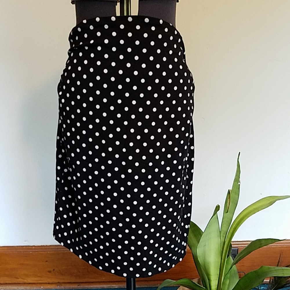H&M maternity skirt